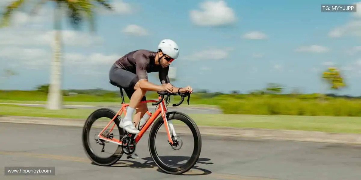 从赛场到生活，热爱不止！🎯 个性周边，让运动精神融入日常！